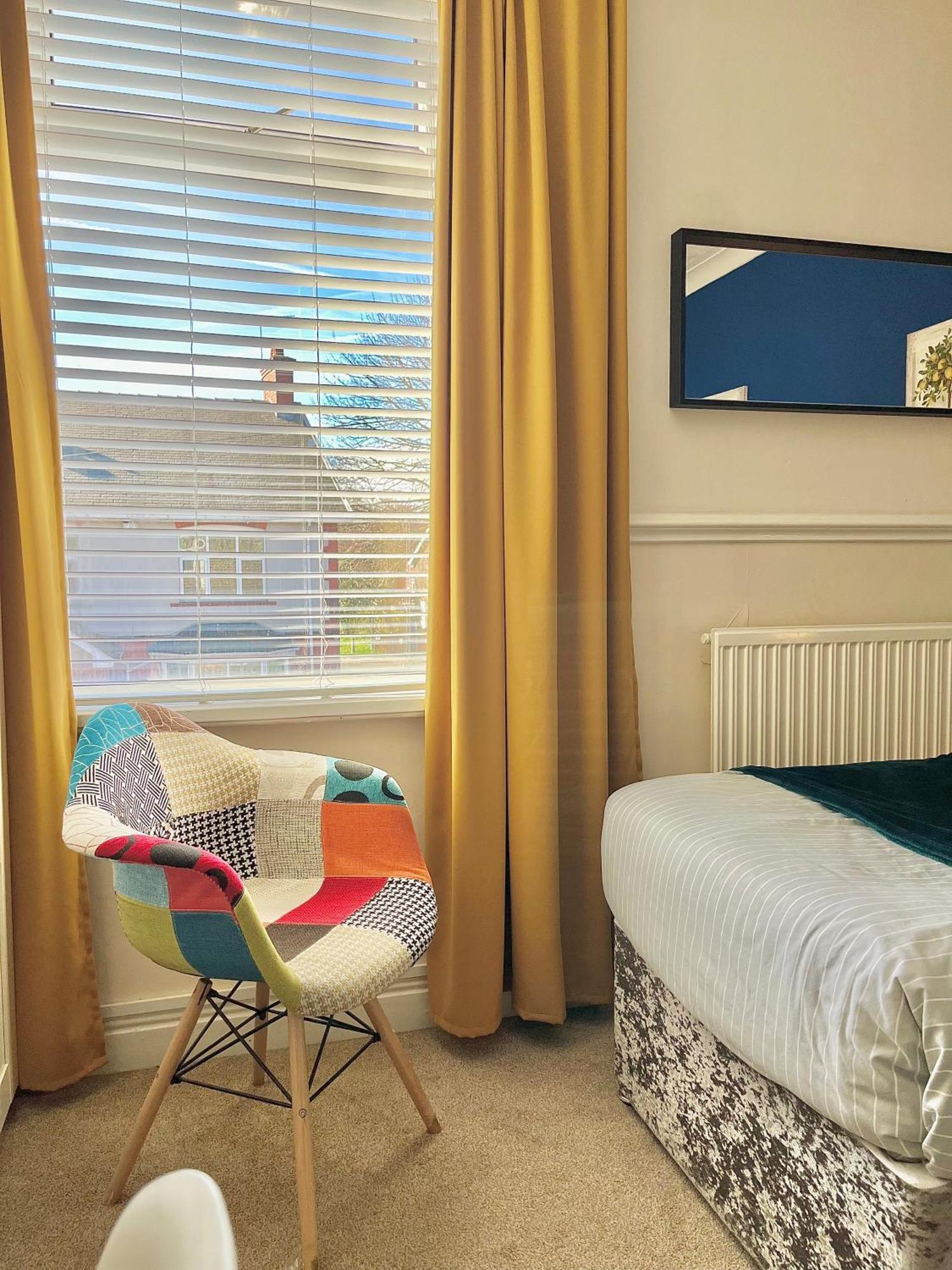 Summer Lane House-3 Bedrooms-Close To M1-Longer Stay-Free Parking Барнсли Экстерьер фото