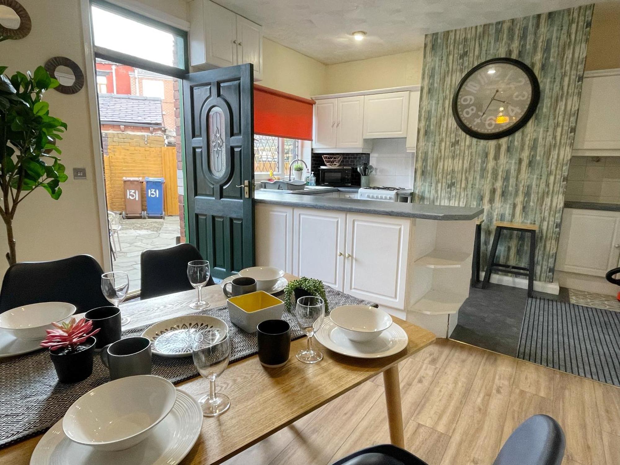Summer Lane House-3 Bedrooms-Close To M1-Longer Stay-Free Parking Барнсли Экстерьер фото