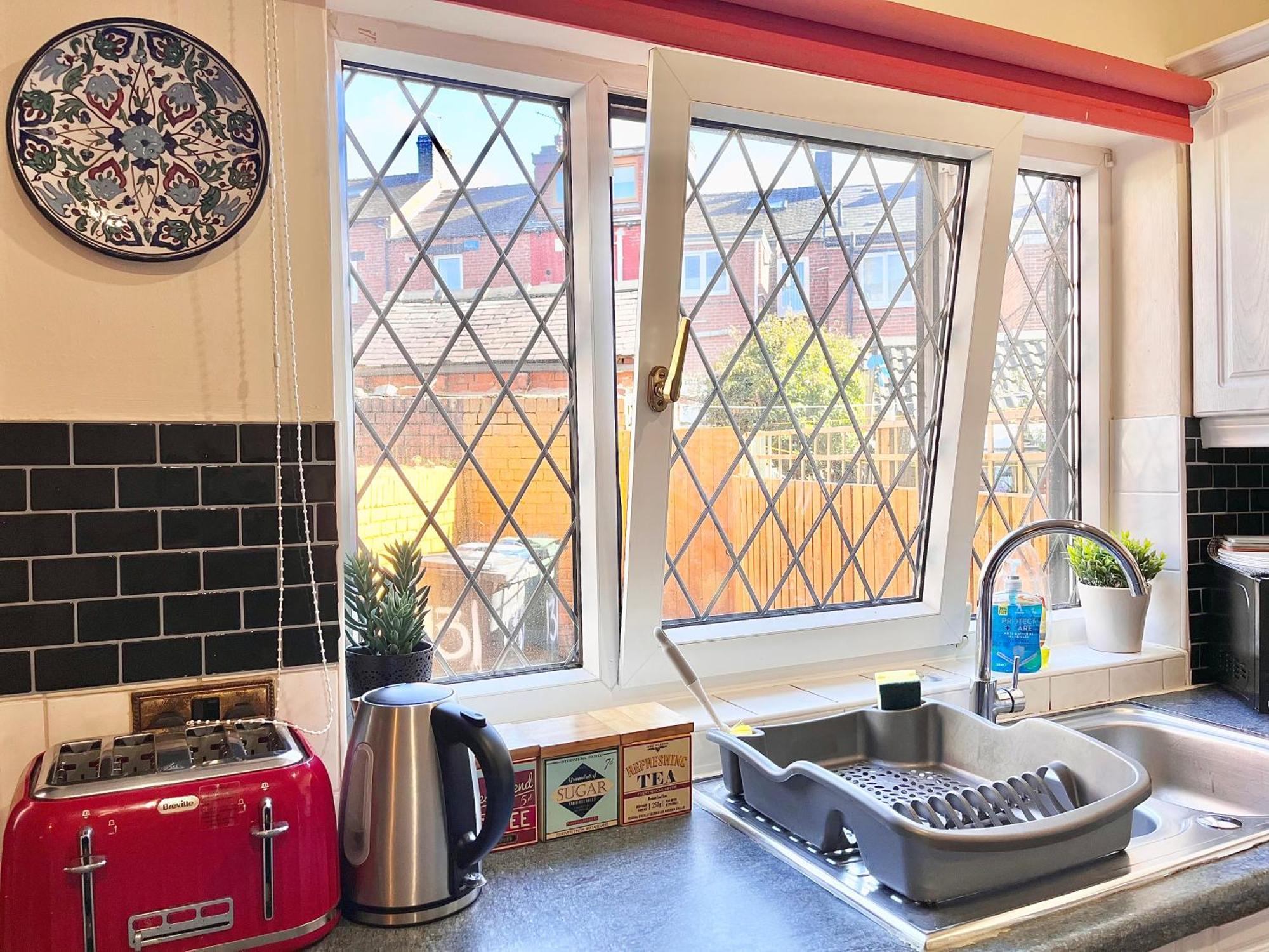 Summer Lane House-3 Bedrooms-Close To M1-Longer Stay-Free Parking Барнсли Экстерьер фото